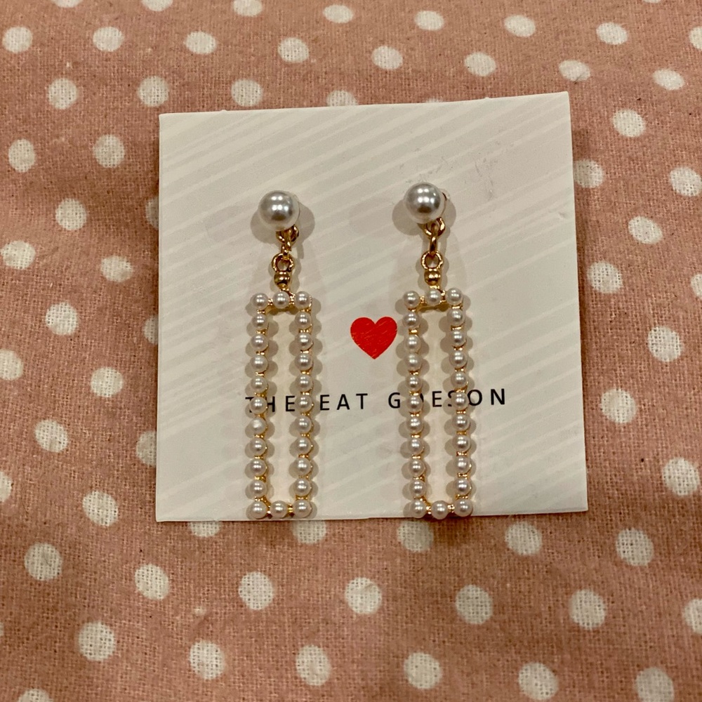 Faux pearl rectangular earrings